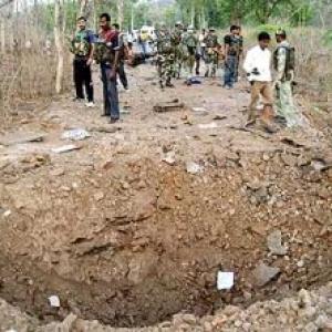 Seven policemen killed in land mine blast in Bihar
