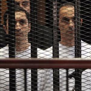 Mubarak's sons, ex-Egypt PM acquitted in corruption case