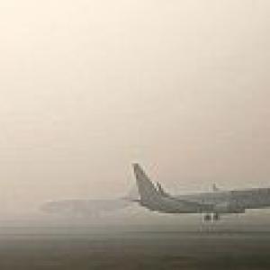 Dense fog causes mayhem at Delhi airport