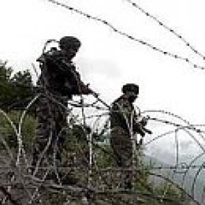 Pak troops cross LoC, kill 2 Indian jawans brutally