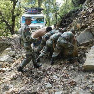 Rescue work of pilgrims in U'khand over