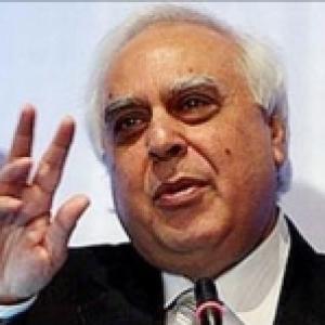 Govt MUST have say in appointment of judges: Sibal