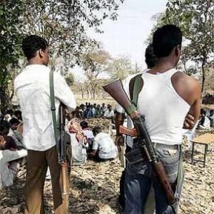 Naxals extort Rs 140 crore from corporates every year