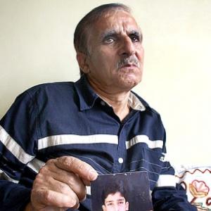 Slain Kashmiri boy's family still hopes for justice