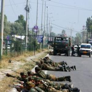 Army bids a tearful adieu to Hyderpora attack martyrs