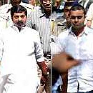 2 Maharashtra MLAs who thrashed policeman sent to jail