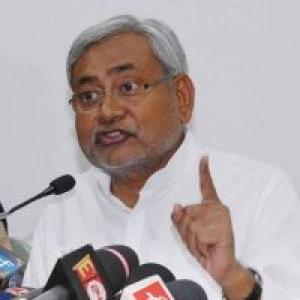 Is Congress looking towards Nitish for alliance?
