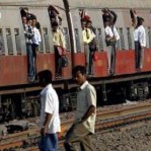Mumbai: Eight commuters fall off local train, one dead