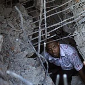 Bangladesh building collapse toll goes past 1,100