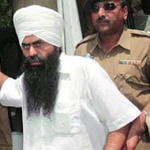 Bhullar's wife moves SC for stay on execution of death sentence