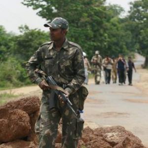 Chhattisgarh: Jawan killed in encounter with Naxals