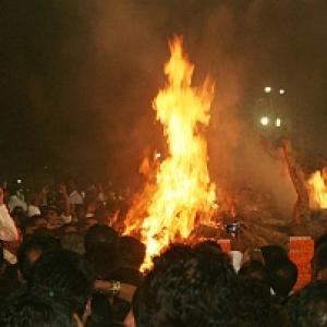 'Sena, not BMC, had borne expenses of Thackeray funeral'
