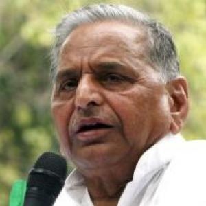 Mulayam absent at UPA II's last lap function 