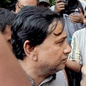 Bengal government opposes CBI probe in chit fund scam