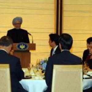 Abe hosts dinner for 'dear friend and mentor' Dr Singh