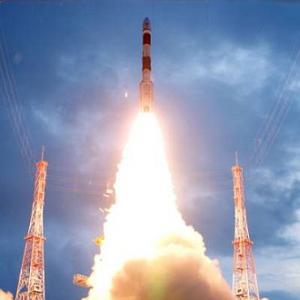 Mangalyaan crosses Moon's orbit; travelling 10-lakh km a day