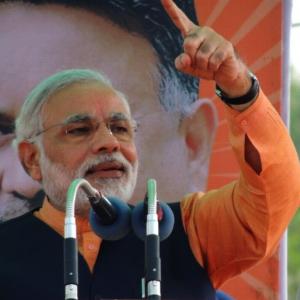 Modi hits back at 'childish' Rahul for toffee comment