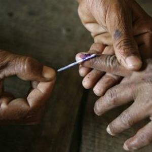 70 pc polling in Chhattisgarh; jawan dead in Naxal violence