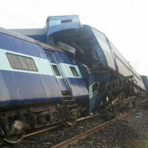 Did fractured tracks cause Mangla Express derailment?