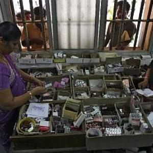 Poll politics threatens Rajasthan's free medicine revolution