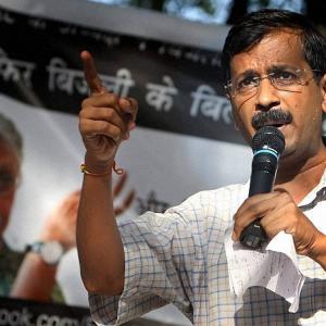 Kejriwal questions Cong, BJP's 'unconditional', 'constructive' support