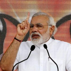 Sonia misled women in name of security: Modi