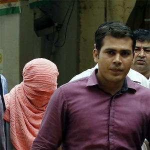 Delhi rape: Defence lawyers blame Braveheart, her friend, and govt
