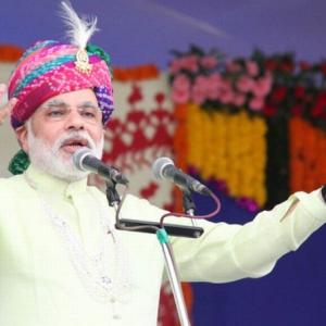 BJP picks Friday 'mahurat' to name Narendra Modi for PM