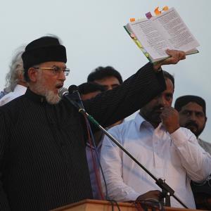 Pak court declares anti-govt cleric Qadri as proclaimed offender