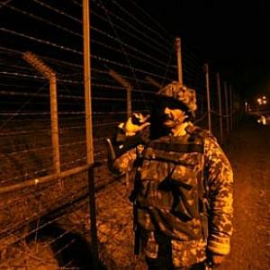 BSF plugging gaps in Indo-Pak border with laser wall