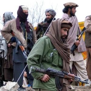 Pakistan government, Taliban hold talks in secret location