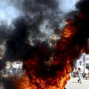 'I will immolate myself in Lok Sabha if Telangana Bill is tabled'