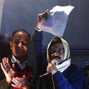 Kejriwal quits as Delhi CM over Jan Lokpal Bill fallout
