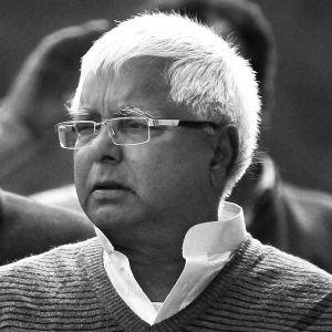 13 MLAs desert Lalu for Nitish, 6 deny it within an hour