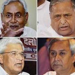 11 parties form 'alternative' to UPA; trouble for BJP, Congress