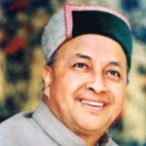 BJP presents chargesheet against Himachal CM to President Pranab