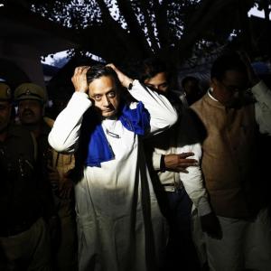 Sunanda's death: Shashi Tharoor is in big trouble