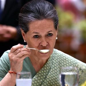 PHOTOS: Sonia Gandhi's Iftar party