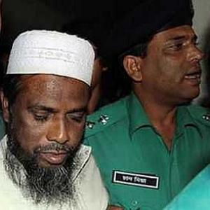 8 HuJI terrorists to hang in Bangladesh for 2001 attack