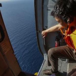 India puts search for missing Malaysian plane on hold