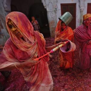 In PHOTOS: Vrindavan widows' 'Rang Barse' moment