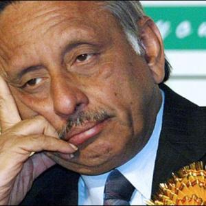 'Aiyar's remarks seditious, Sonia should apologise,' says BJP