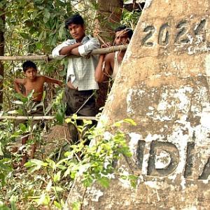 Get Bangladesh border fenced in 3 months: SC to govt