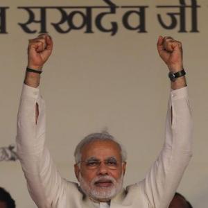Sharif at Modi swearing-in: BJP thrilled, Cong wants terror issues raised