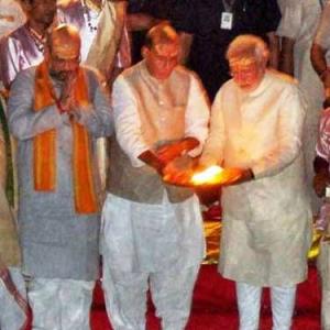 Modi gives up Vadodara, retains Varanasi