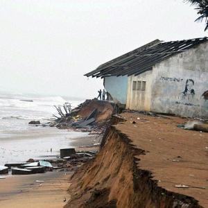 Cyclone Hudhud: 10 dramatic moments