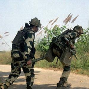 BSF giving strong reply to Pakistan's border shelling