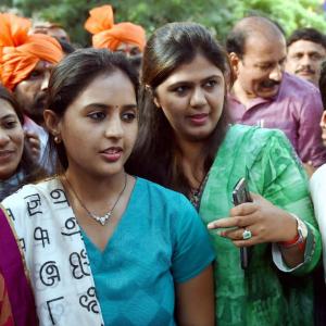 BJP confronts Munde sisters's 'rebellion'