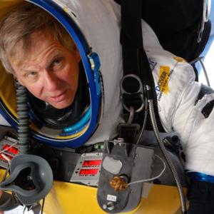 Taking the plunge: Man makes 135,000 foot jump in 15 seconds