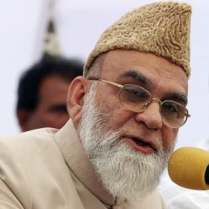 Bukhari bats for AAP but party says it doesn't need his support